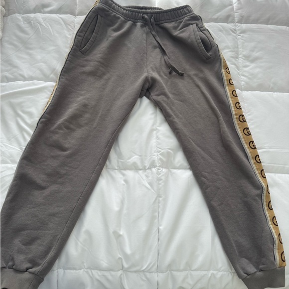 Gucci Gray Joggers with Gold Stripe - Picture 2 of 3